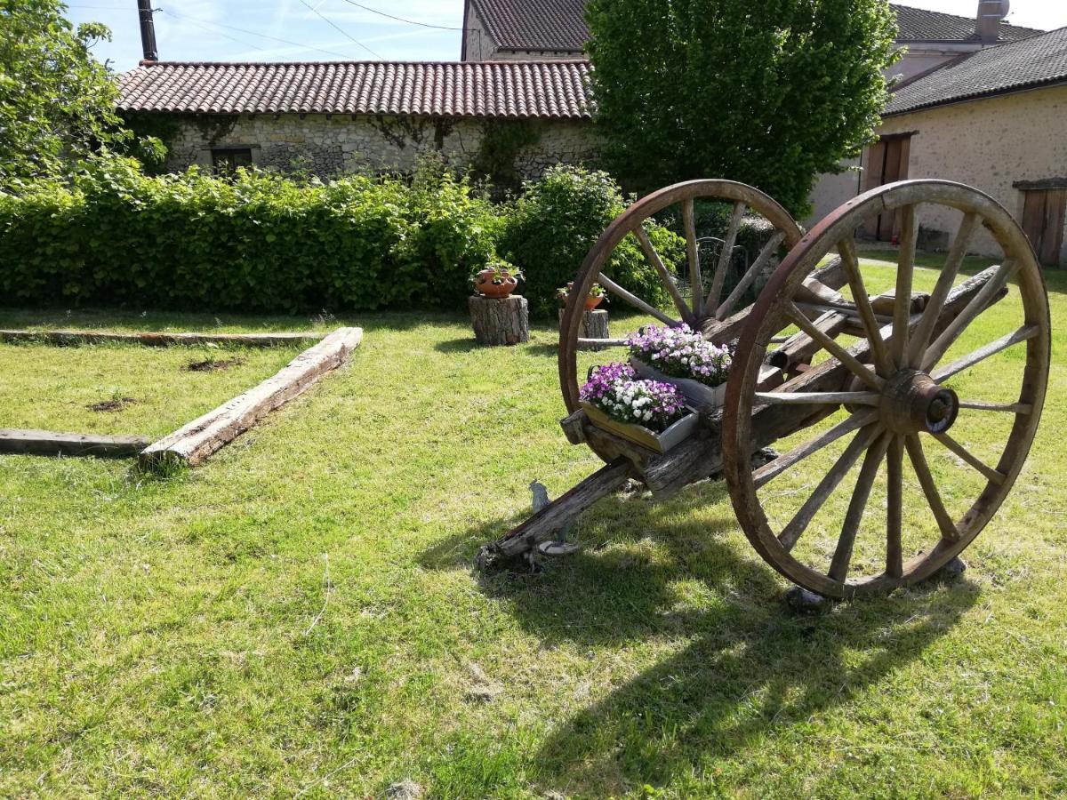 L'Escapade Bed & Breakfast Brantôme Екстериор снимка